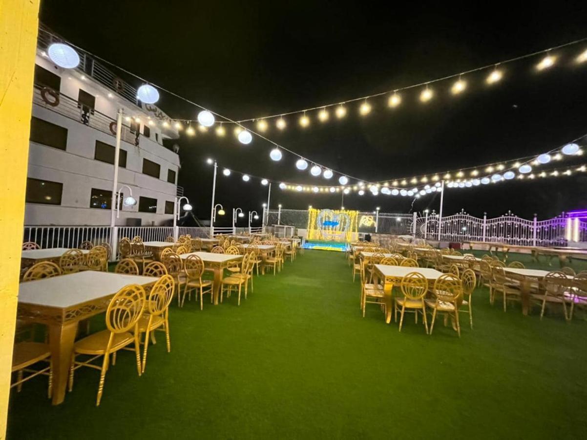 Hotel Ship Queen Isis Elminya Al Minya Exterior photo